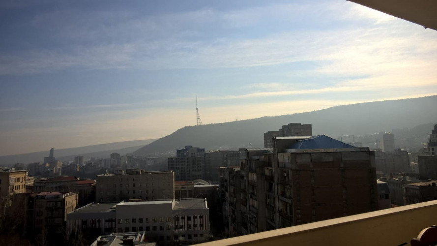 ქირავდება ახალი აშენებული ბინა საბურთალოზე, პეკინის ქუჩაზე