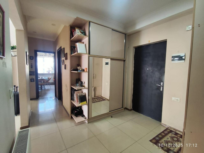 ბინა გუთუას ქუჩაზე