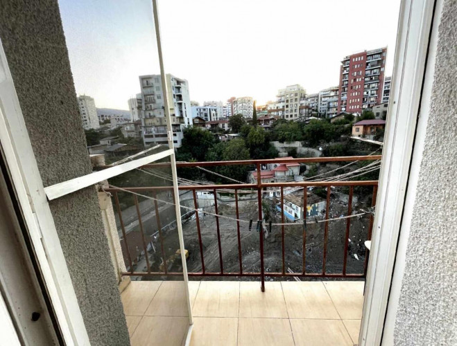 ბინა გუთუას ქუჩაზე