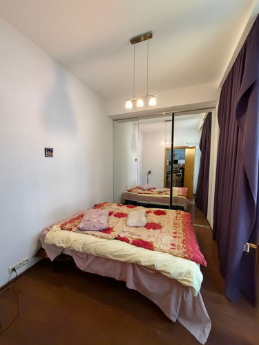 ბინა მრგვალ ბაღთან