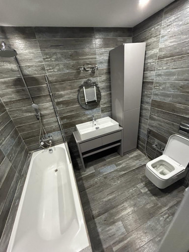 იყიდება 4 ოთახიანი ბინა ლისი ვერანდაზე