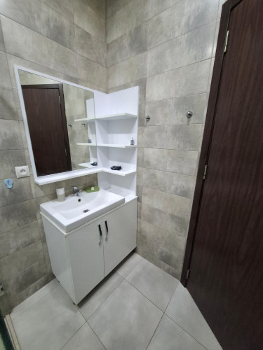 ქირა პეკინზე