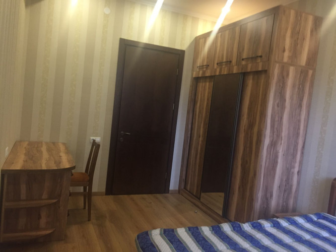 ქირავდება  კერძო სახლის პირველი სართული საბურთალოზე, დელისის ქუჩაზე