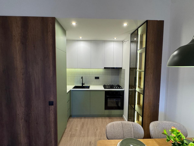 იყიდება ბინა საბურთალოზე