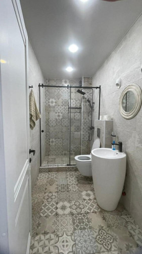 სახლი საბურთალოზე