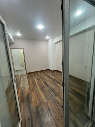 იყიდება 3 ოთახიანი ბინა დიდუბეში