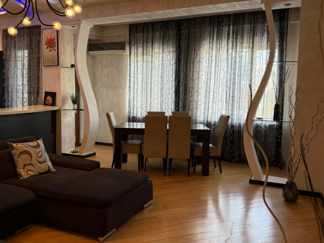 ქირავდება ბინა შანხაიში