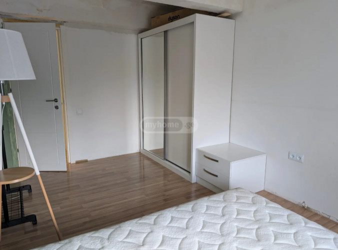 ქირავდება ბინა ბოხუას ქუჩაზე