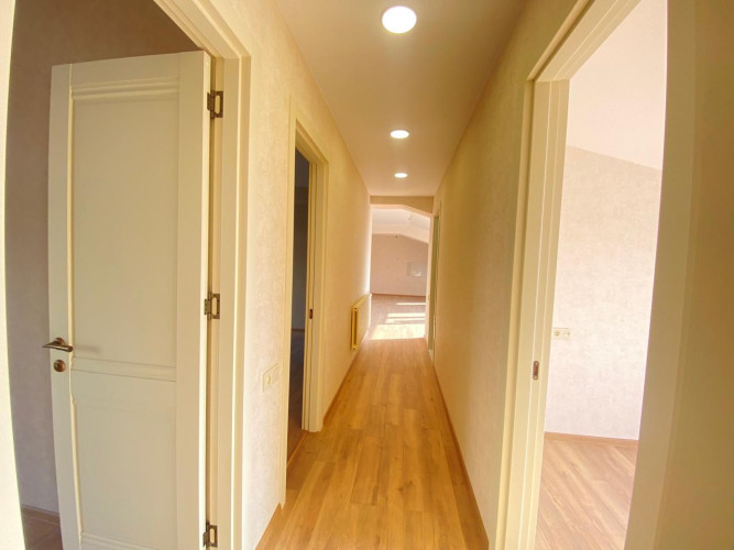 იყიდება ბინა საბურთალოზე