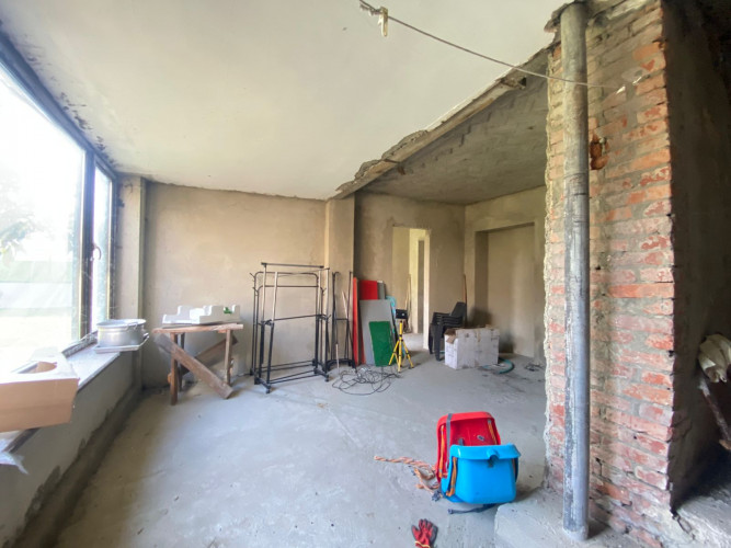 იყიდება კერძო სახლი სოფელ დიღომში