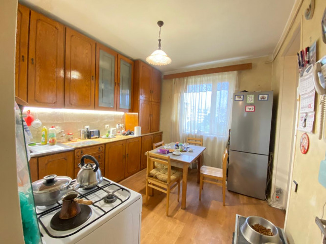 ბინა დიდ დიღომში