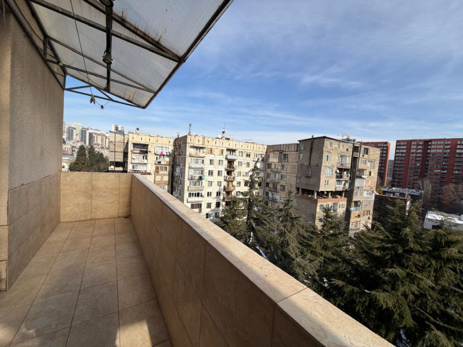 ქირავდება ბინა შანხაიში