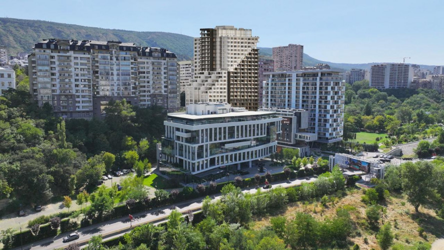 ბინა ატენზე