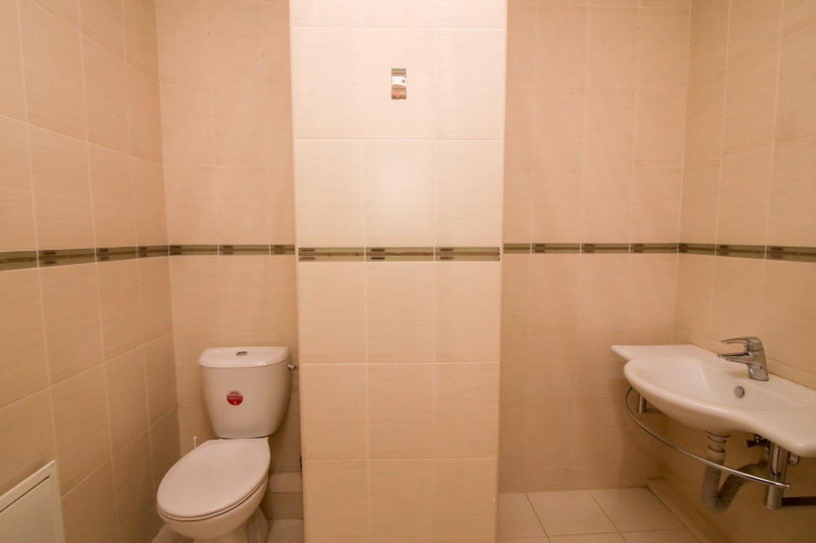 ოფისი მთაწმინდაზე