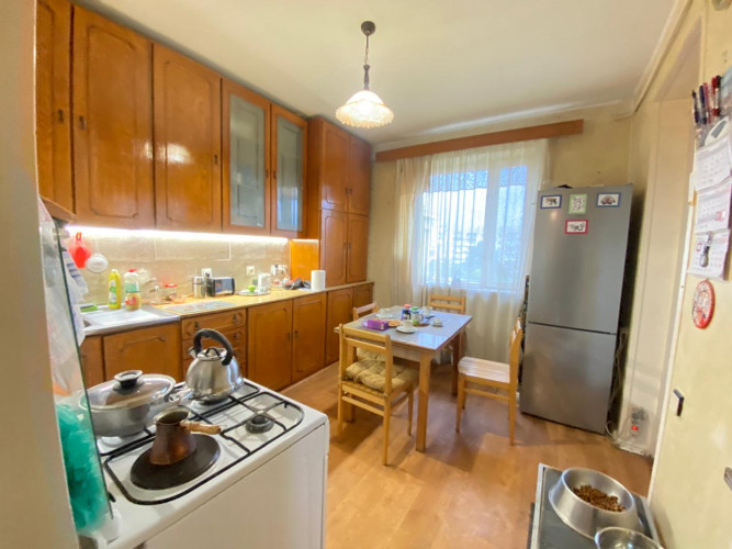 ბინა დიდ დიღომში