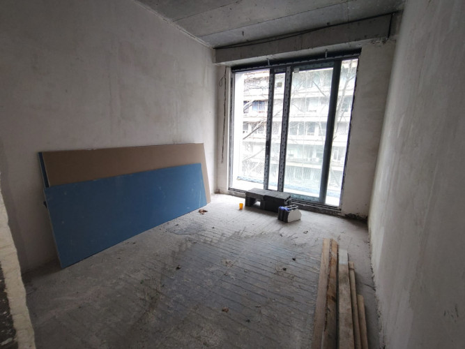 ბინა ვაკის პარკთან