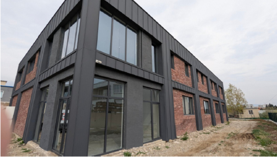 იყიდება შენობა დიდი დიღომში