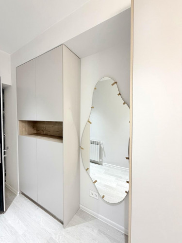 ბინა კეკელიძეზე