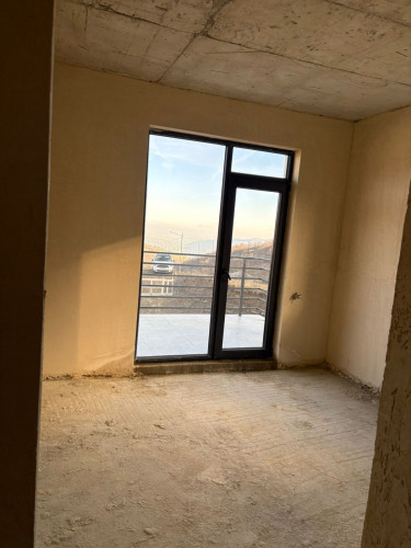 იყიდება ახალაშენებული აგარაკი მსხალდიდში