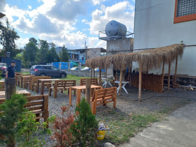 იყიდება სასტუმრო ურეკში