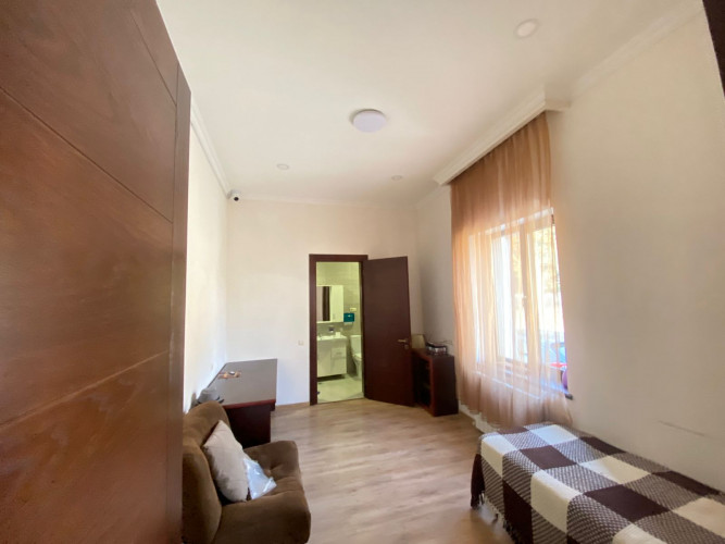 იყიდება კერძო სახლი სოფელ დიღომში