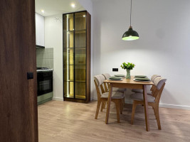 იყიდება ბინა საბურთალოზე