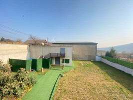 იყიდება კერძო სახლი სოფელ დიღომში