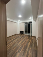 იყიდება 3 ოთახიანი ბინა დიდუბეში