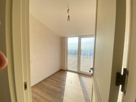 იყიდება ბინა საბურთალოზე