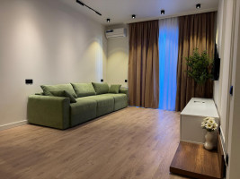 იყიდება ბინა საბურთალოზე